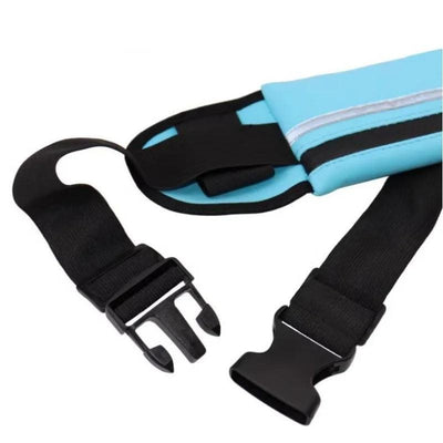 Close-up of adjustable buckle and elastic strap